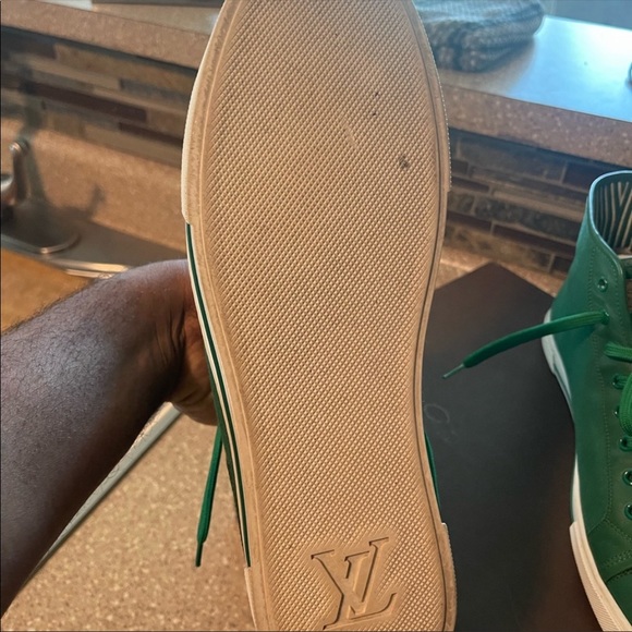 Green 10.5 Lui sneaks - Picture 9 of 9